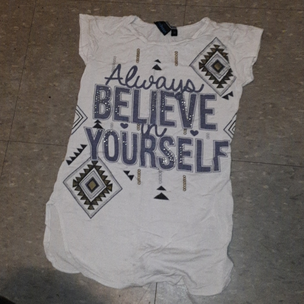 Kids shirt size 8 on girls